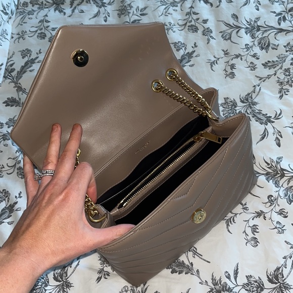 Ysl mini LouLou with chain taupe puffer crossbody bag - Picture 8 of 16